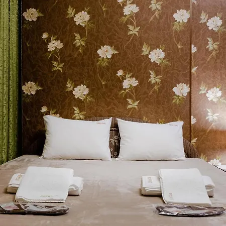 Poznyakoff Aparthotel 2* Kyiv